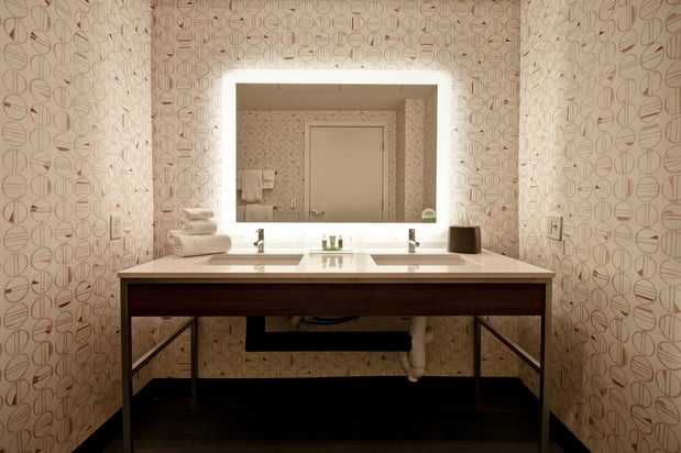 Images Holiday Inn Lancaster by IHG