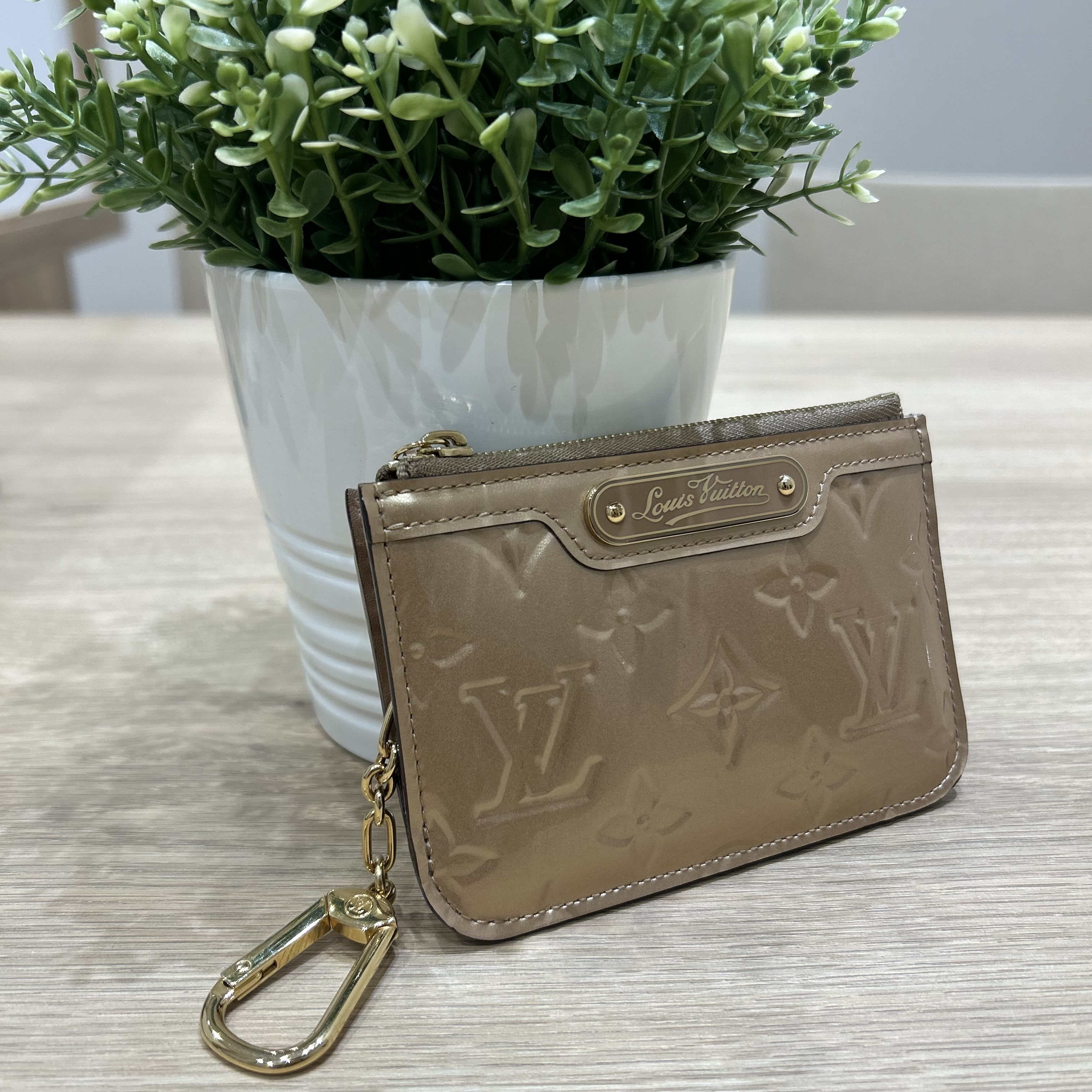 Images KOMEHYO（コメ兵）買取センター東岡崎