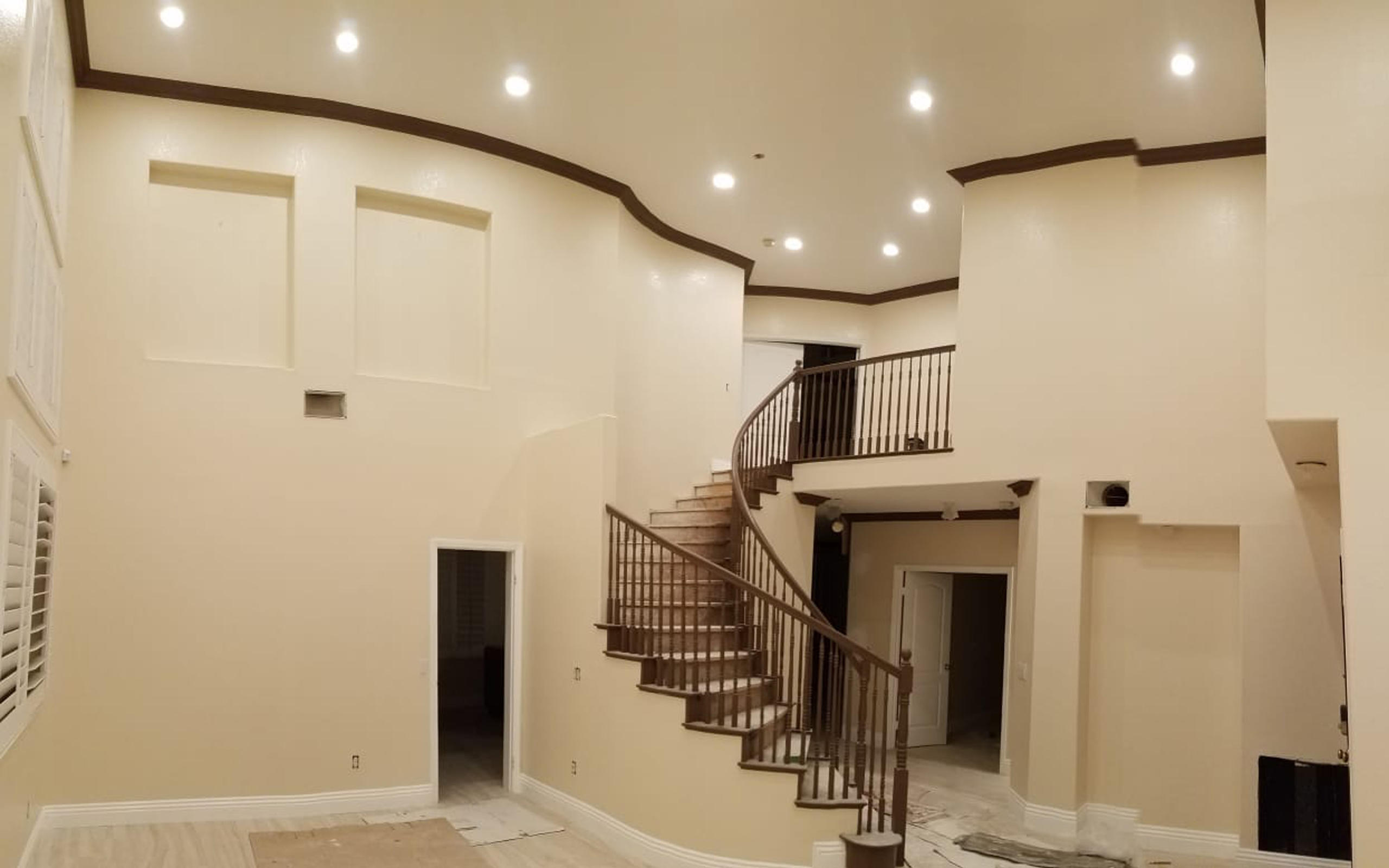 Pintura Profesional y Handyman Logo