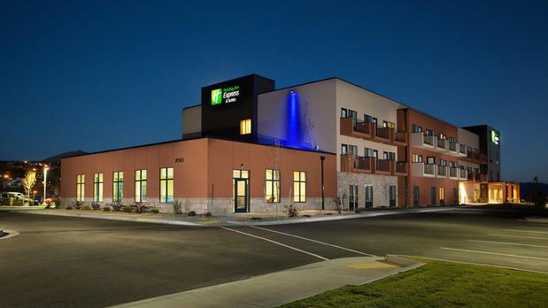 Images Holiday Inn Express & Suites Pocatello by IHG
