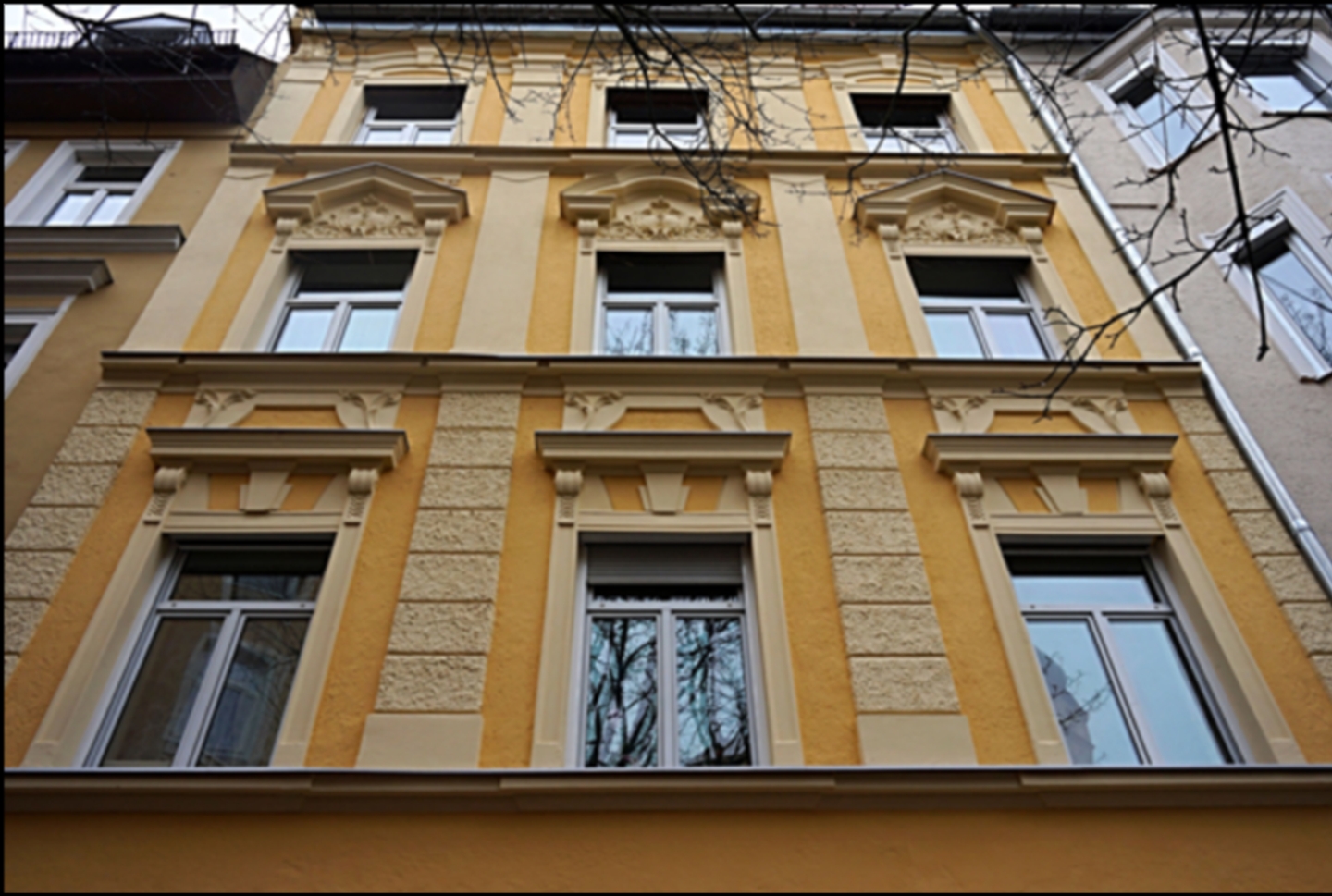 Richard Wörle GmbH Malermeisterbetrieb, Untere Weidenstraße 25A in München