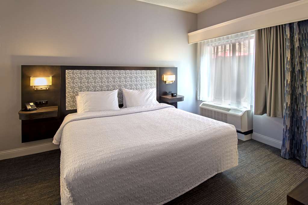 Guest room