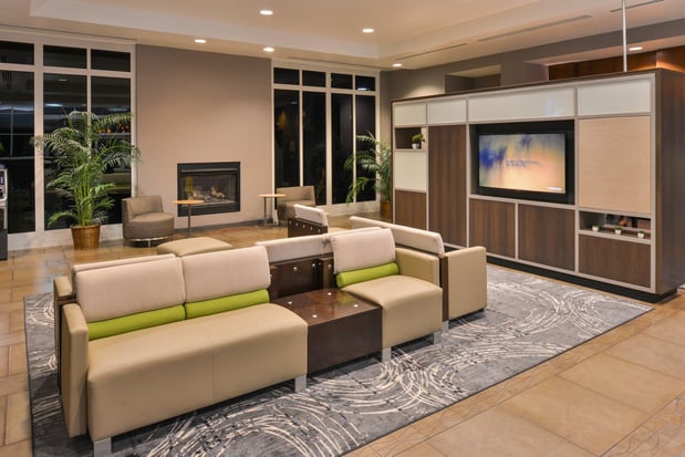 Images Holiday Inn Kansas City Airport by IHG