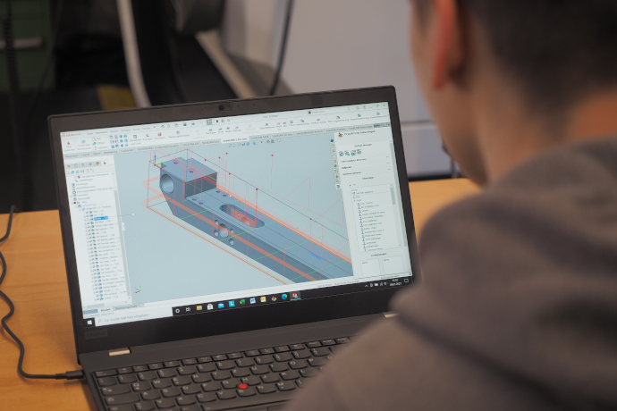 Becker Zerspanungstechnik Inh. Roman Becker, Bleichereistrasse 20 in Uhingen
