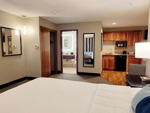 Images Best Western Plus Dubuque Hotel & Conference Center