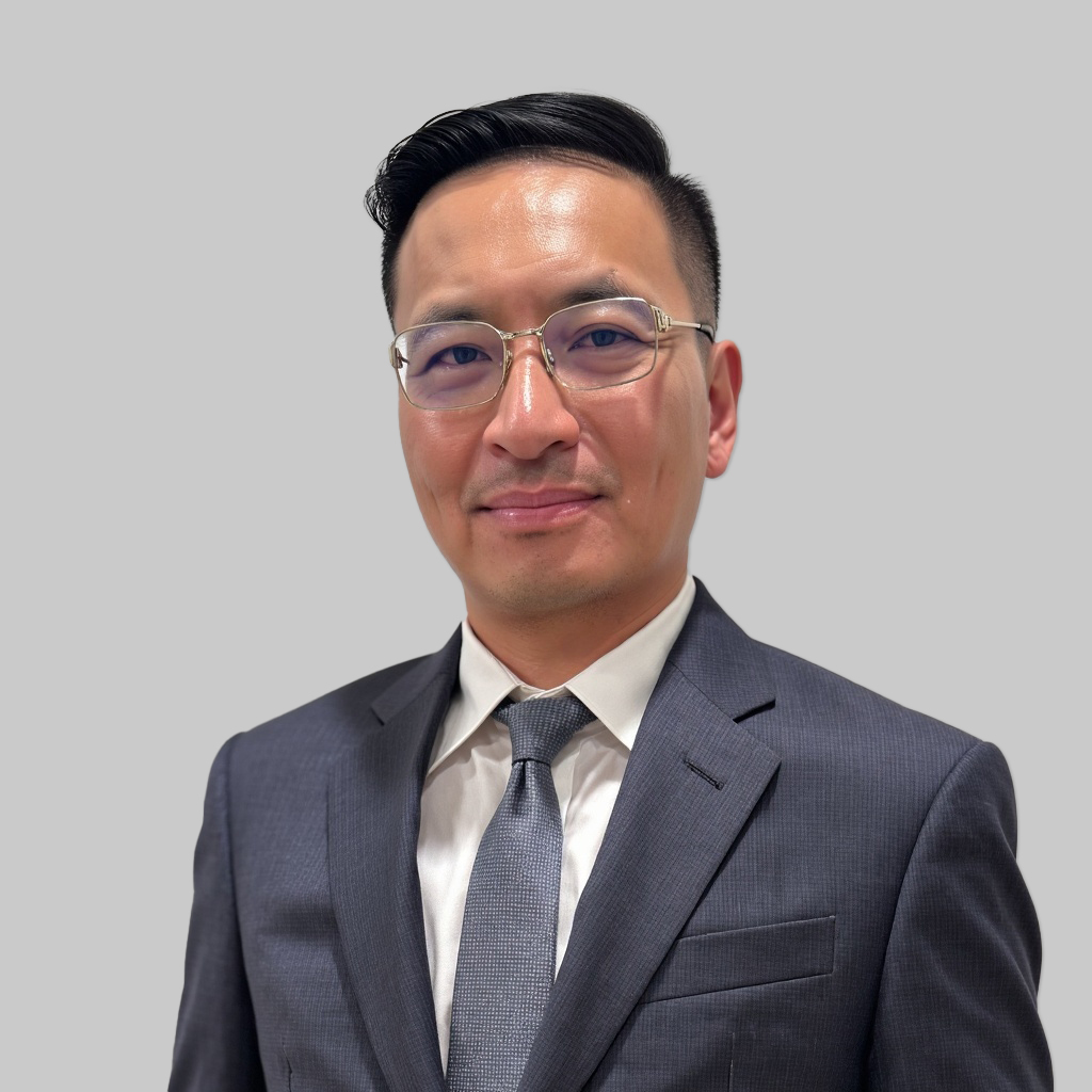 Headshot of Perrie Tai, a wealth advisor at Chase