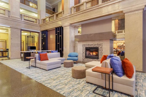 Images Hilton Garden Inn Indianapolis Downtown