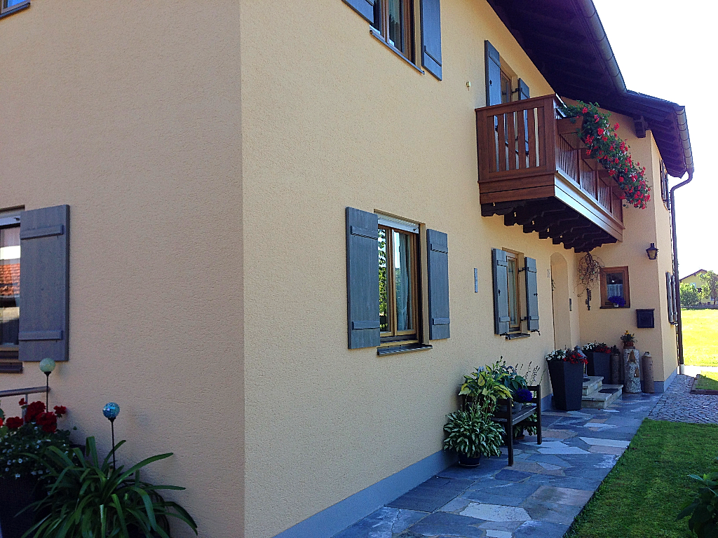 Maler- und Lackierermeister Roland Lankes, Leonhardistrasse 4 in Teisendorf