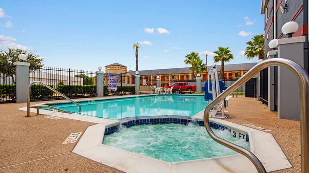 Images Best Western Plus Northwest Inn & Suites