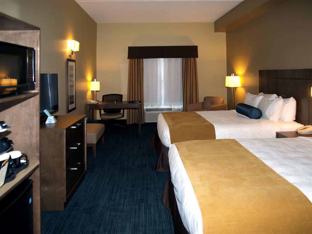Two Queen Guest Room Best Western Plus Winnipeg West Headingley (204)594-2200