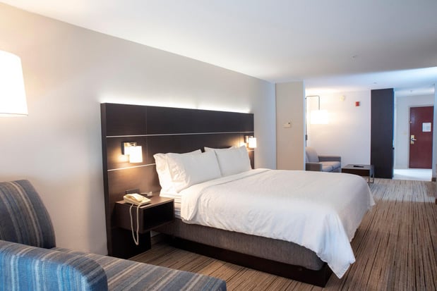 Images Holiday Inn Express & Suites Chester-Monroe-Goshen by IHG