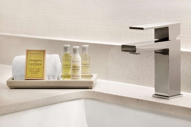 Images DoubleTree by Hilton McLean Tysons