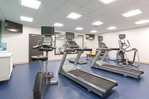 Images Holiday Inn Express & Suites Lincoln I - 80 by IHG
