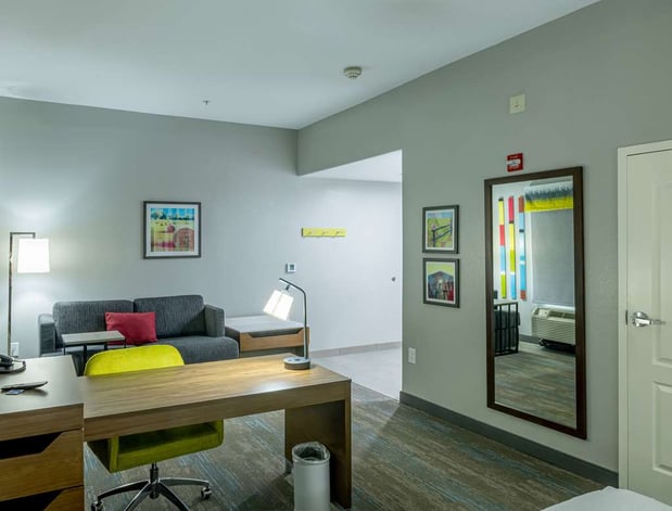 Images Hampton Inn & Suites Cleburne