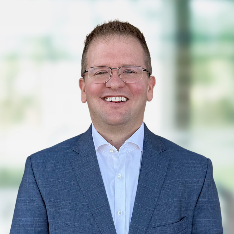 Headshot of Todd Fannin, a wealth advisor at Chase