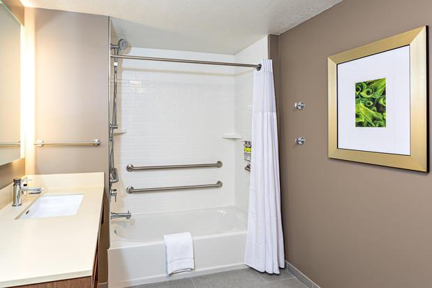 Images Staybridge Suites Fort Lauderdale Airport - West by IHG