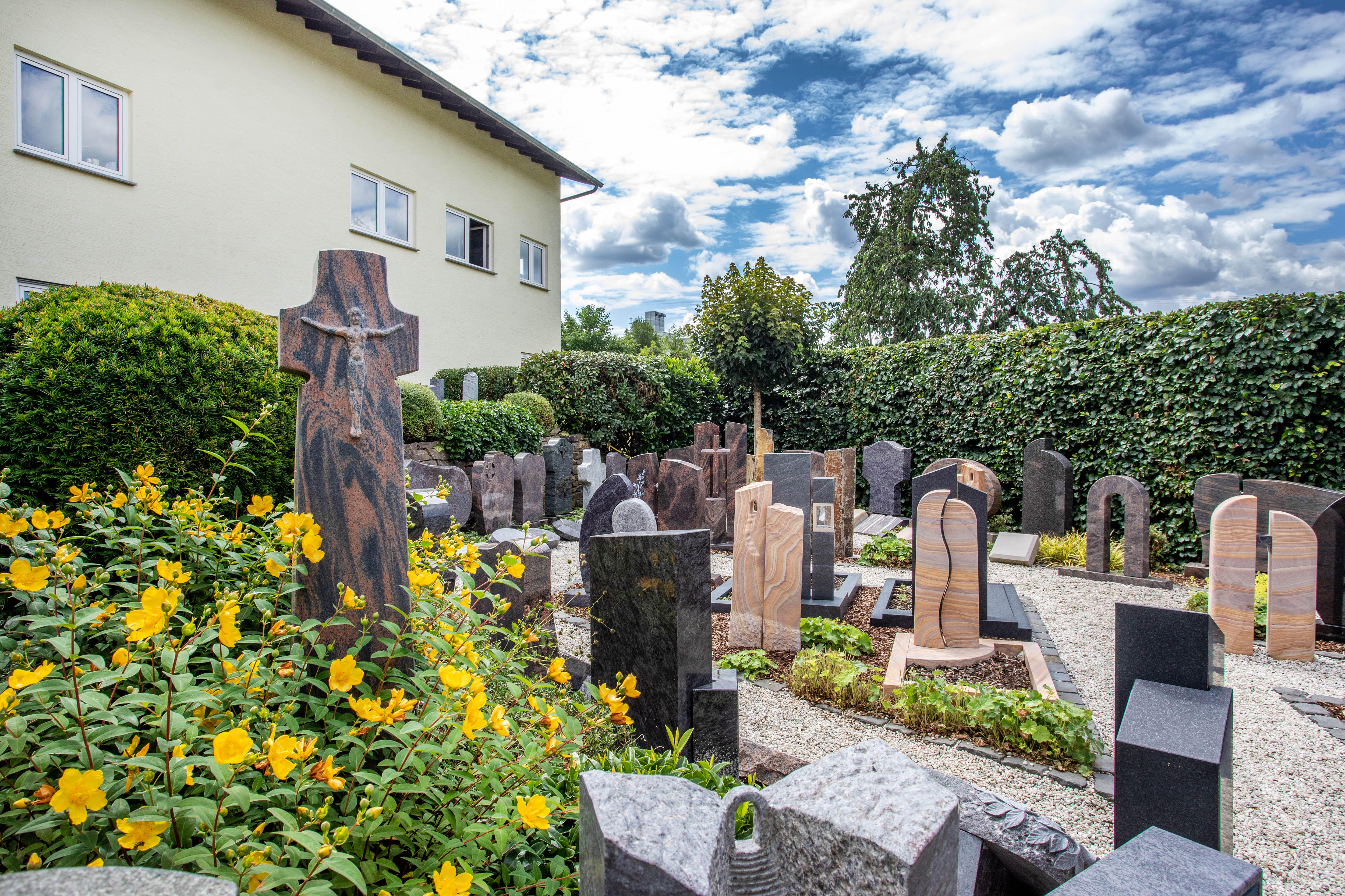 Steinmetzwerkstatt & Bildhauer Bruno Johannes Harich Neunkirchen-Eischeid, Zum Nüchel 17 in Neunkirchen-Seelscheid