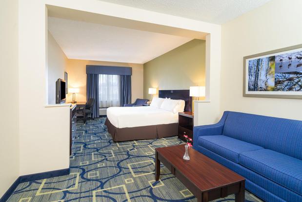 Images Holiday Inn Express & Suites Easton, an IHG Hotel