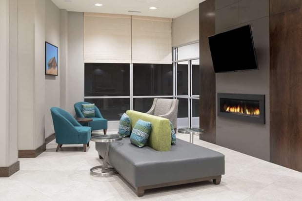Images Hilton Garden Inn Omaha Aksarben Village