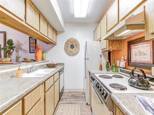 Images Country Club at Valley View - 55+ Senior Apartments