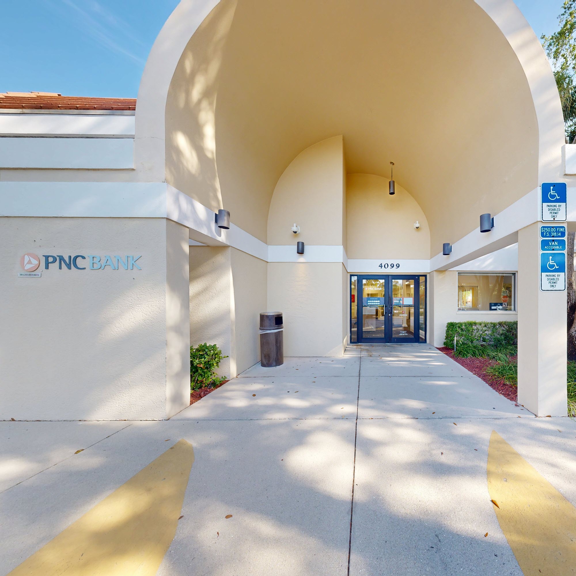 PNC Bank Radio Road - Naples, FL 