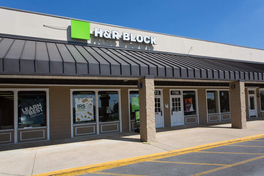 H&R Block at Georgetown Square Shopping Center