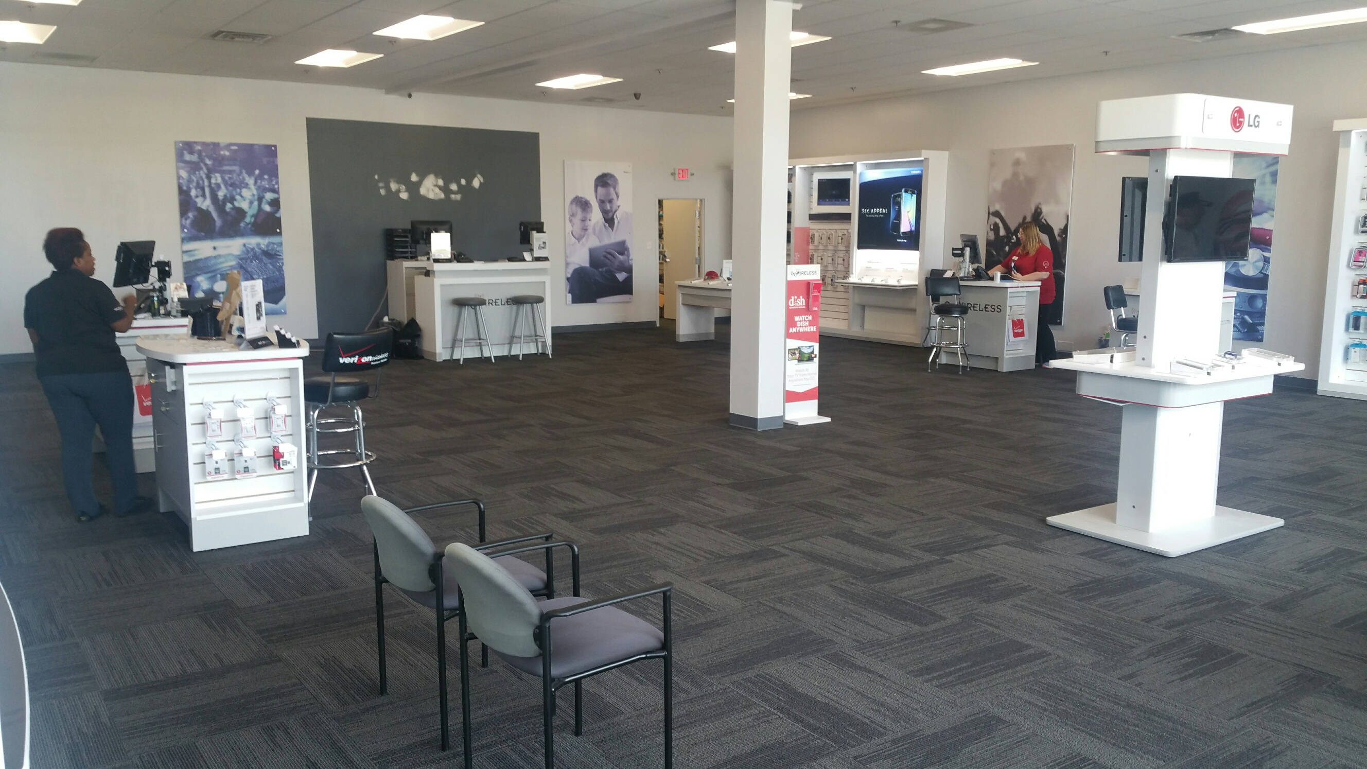 Verizon Authorized Retailer – GoWireless Photo