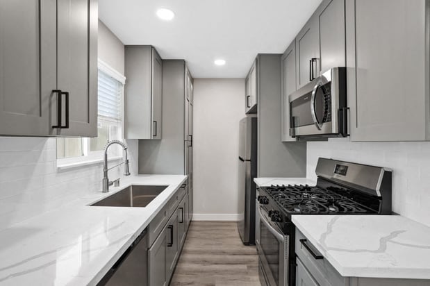 Images 316 Beach Apartments