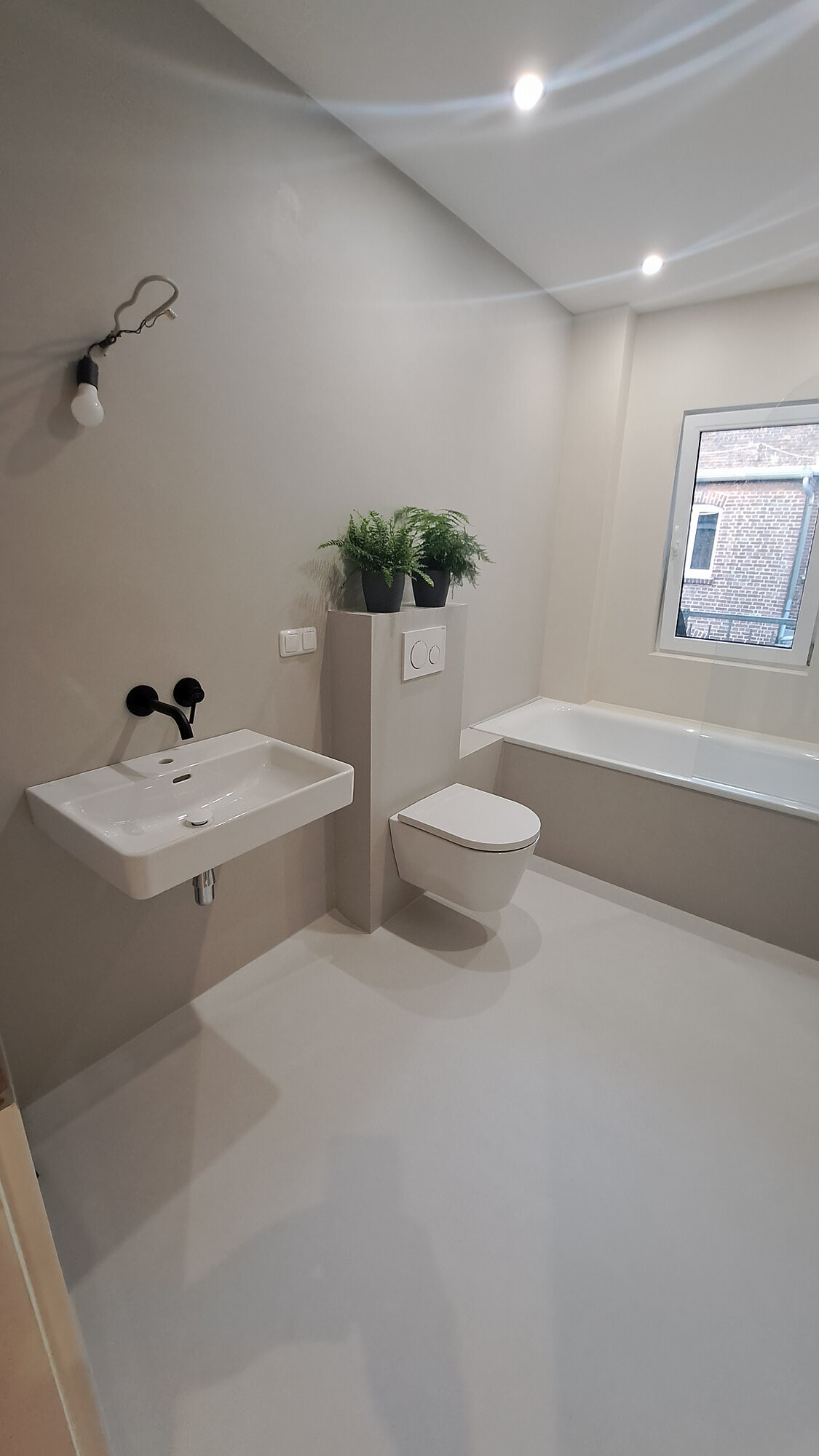 Fliesen und Fugenlos  Fugenloses Bad, Boden & Treppe - Design ohne Grenzen, Im Thurner Feld 13 in Köln