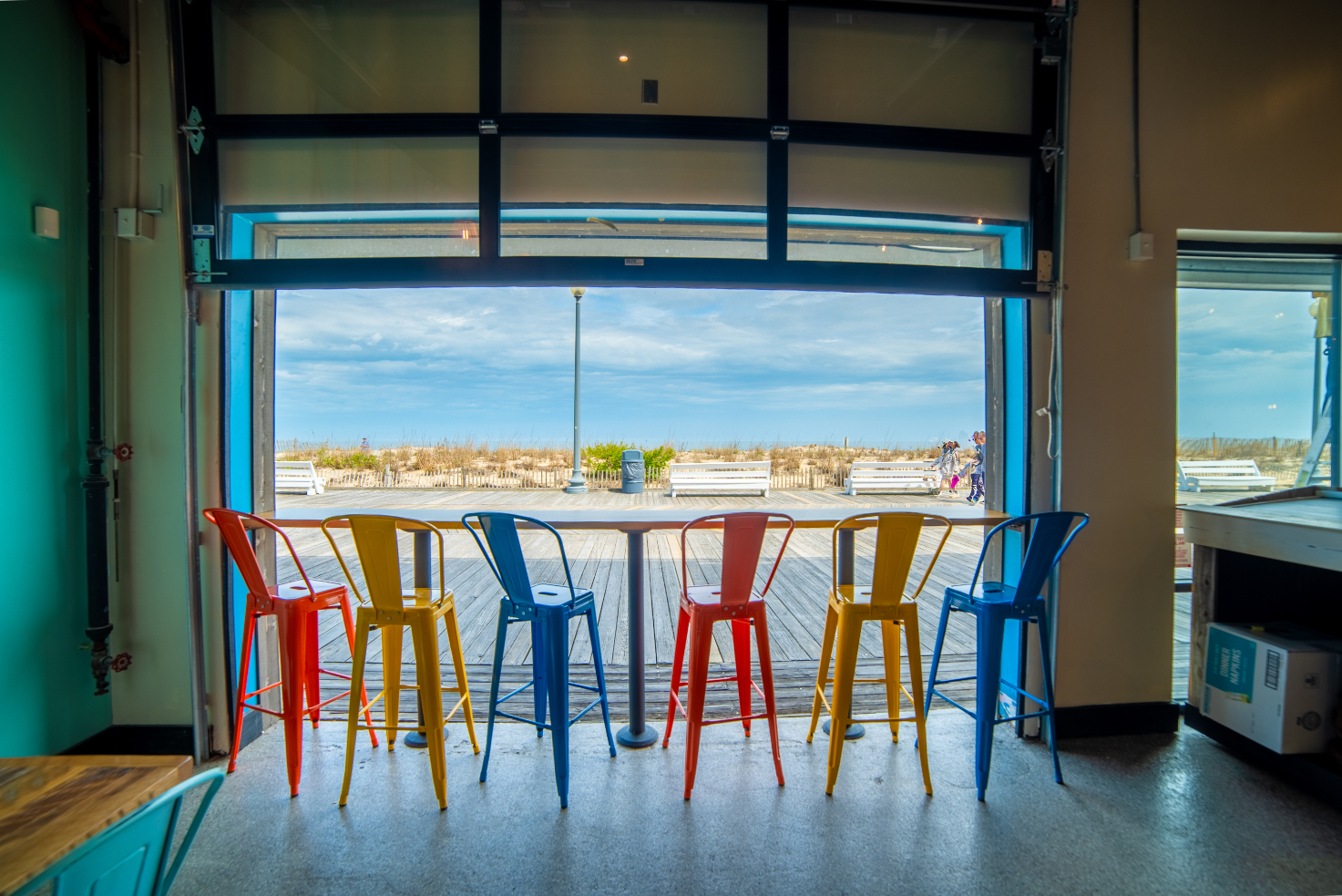 The Dunes Rehoboth Beach offers a relaxed, convenient stay near the Delaware beaches, with easy access to Rehoboth Beach, Dewey Beach, the boardwalk, restaurants, shopping, and coastal attractions.