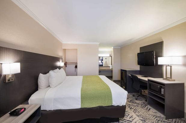 Images SureStay by Best Western Rockdale