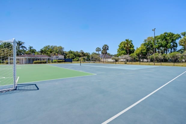 Images Park at Lake Magdalene Apartments & Townhomes