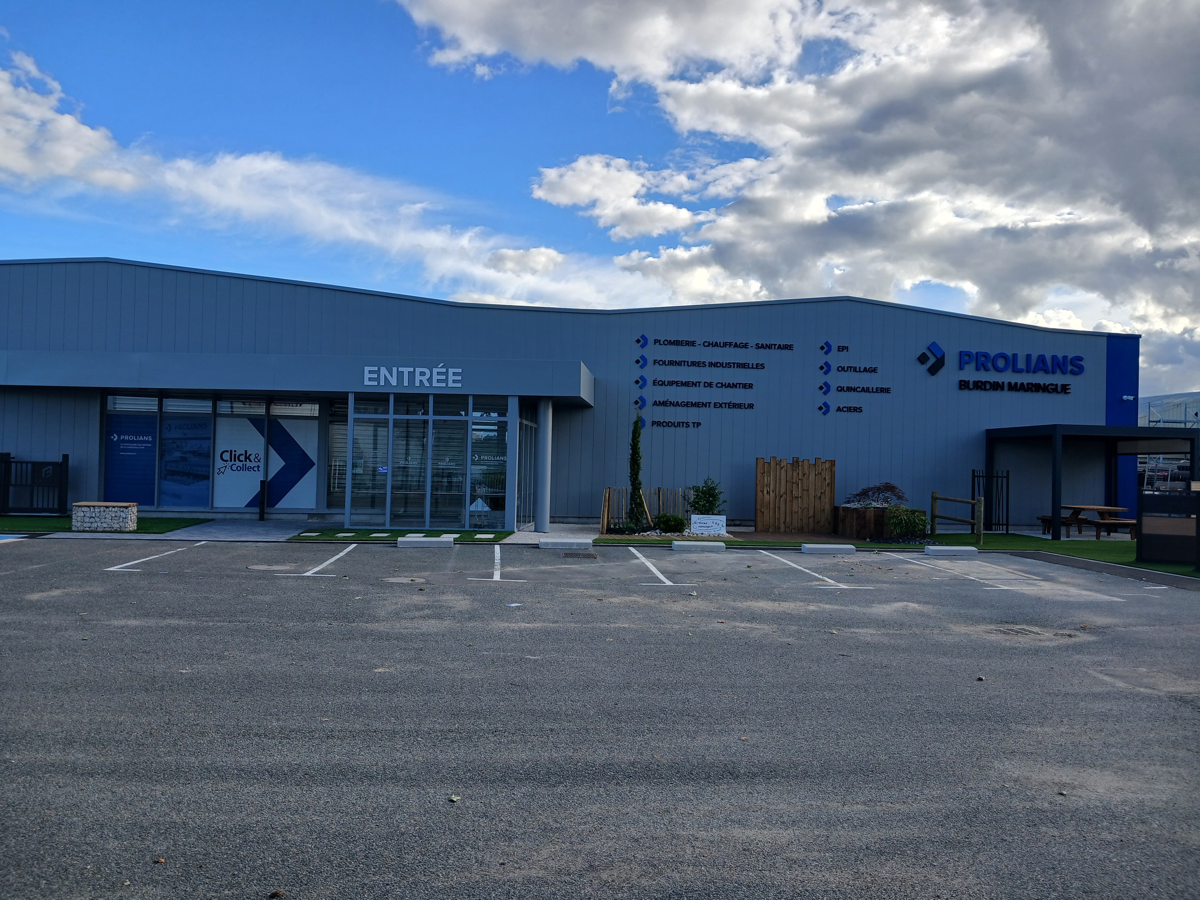 Entrée magasin Prolians BURDIN MARINGUE MÂCON Entrée magasin Prolians BURDIN MARINGUE MÂCON