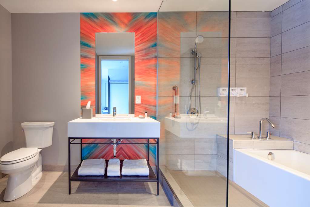 Images Canvas Moncton, Tapestry Collection by Hilton