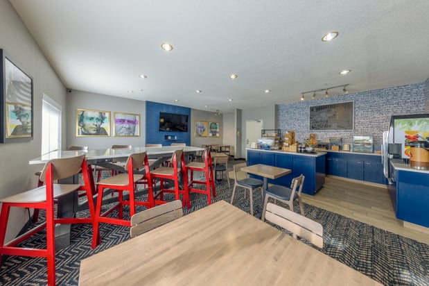 Images AmericInn by Wyndham Duluth