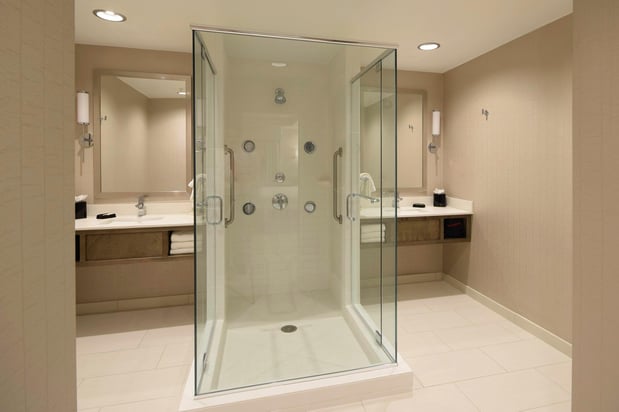 Images Holiday Inn Cincinnati N - West Chester by IHG