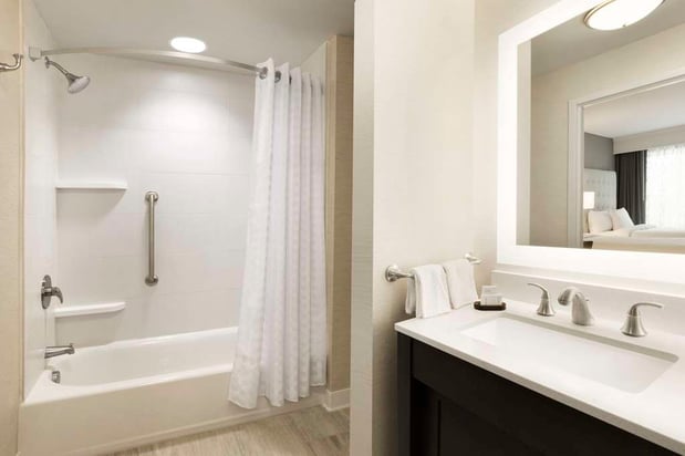 Images Embassy Suites by Hilton Greenville Downtown Riverplace