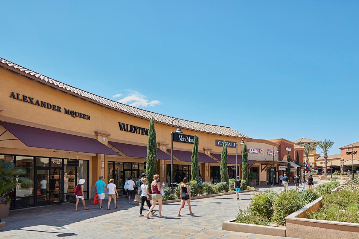 Desert Hills Premium Outlets, Cabazon California (CA) - www.speedy25.com