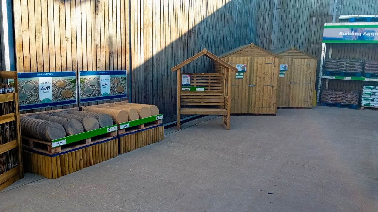 Images B&M Home Store with Garden Centre