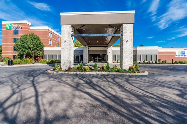 Images Holiday Inn Express Naperville by IHG