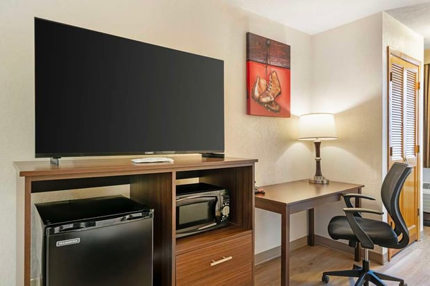 Images Best Western Green Bay Inn Conference Center