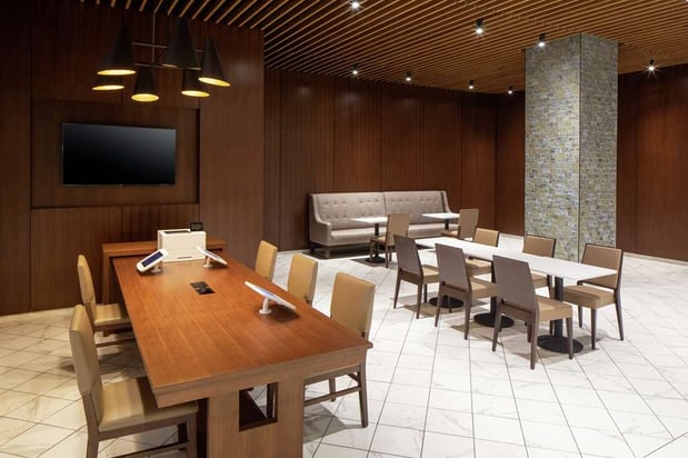 Images Hilton Rochester Mayo Clinic Area