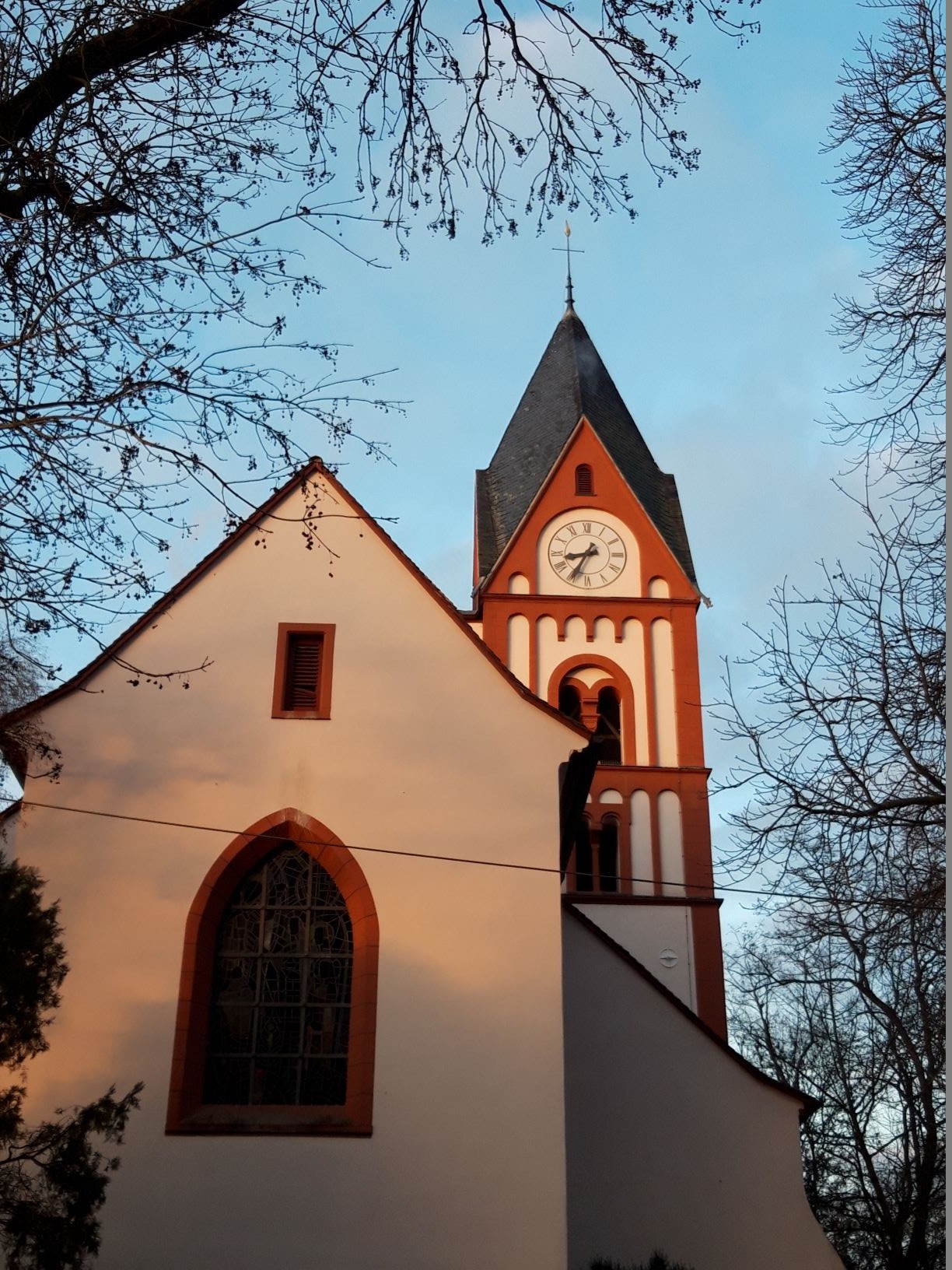 Bild 1 Evangelische Kirche Osthofen - Evangelische Kirchengemeinde Osthofen in Osthofen