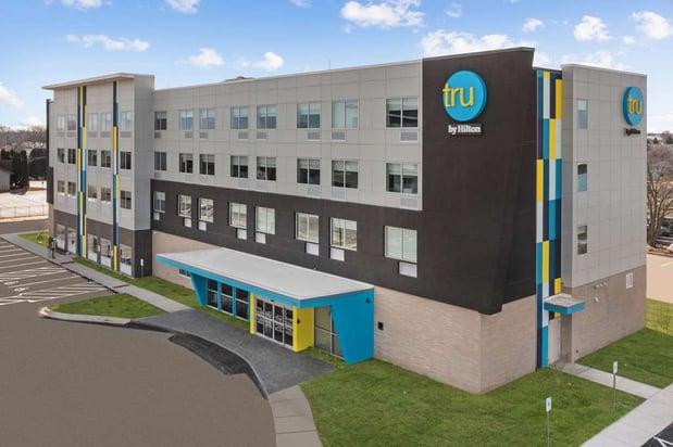 Images Tru by Hilton Janesville