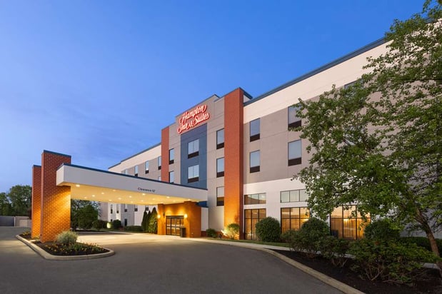 Images Hampton Inn & Suites Harrisburg/North