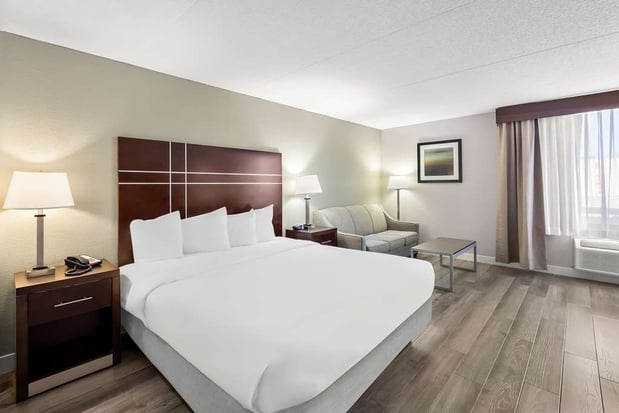 Images Best Western Luxbury Inn Fort Wayne
