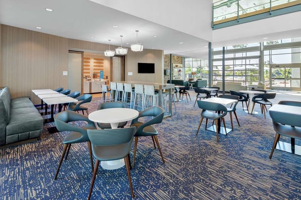 Images Hampton Inn & Suites San Diego Airport Liberty Station