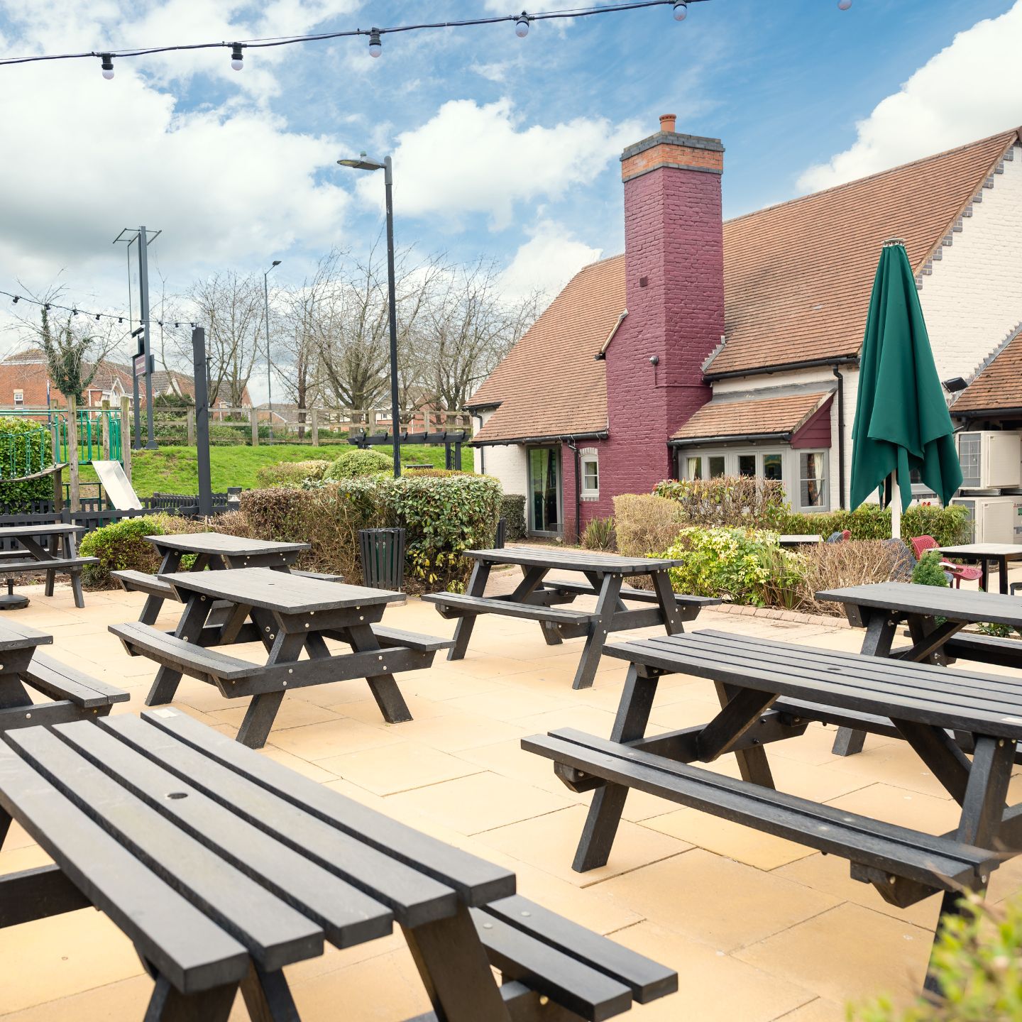 The Maple Tree, Doncaster outdoor seating