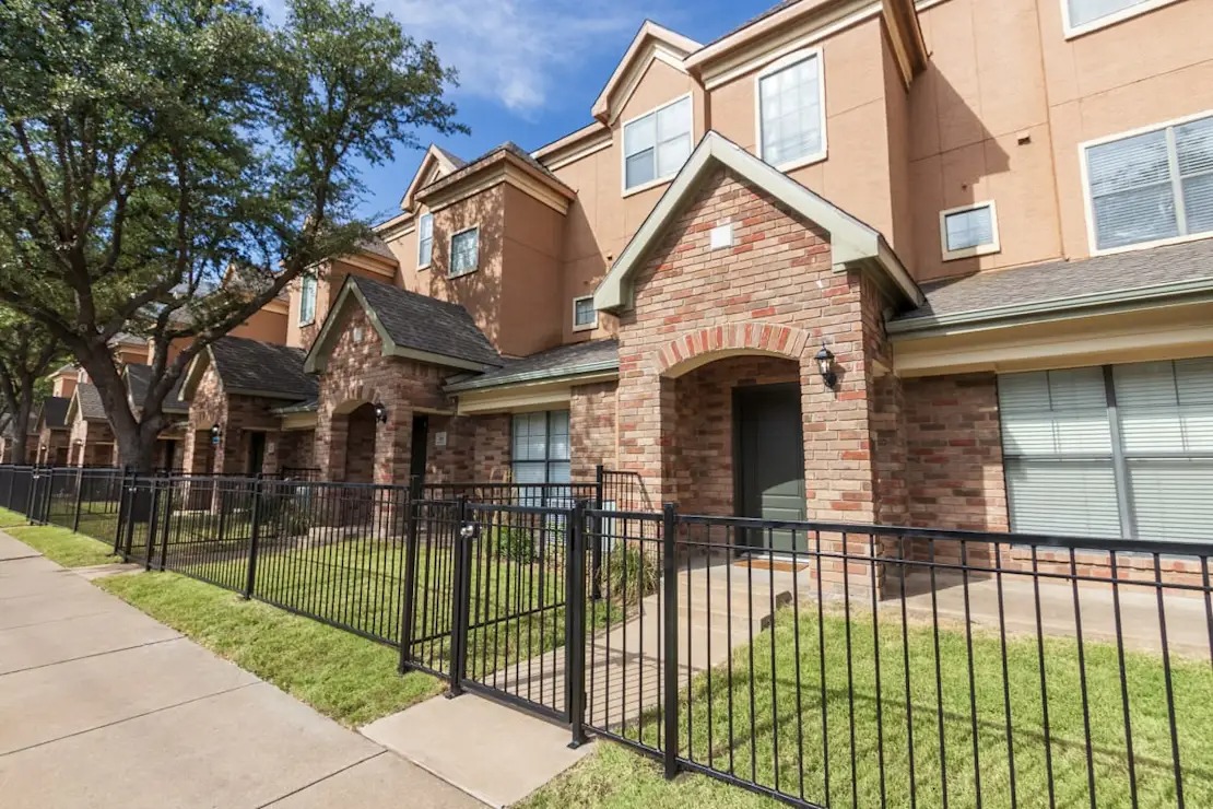 Private Entrance and Gated Front Yards 
