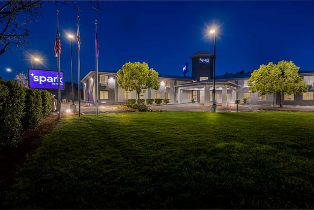 Images Spark by Hilton Williams